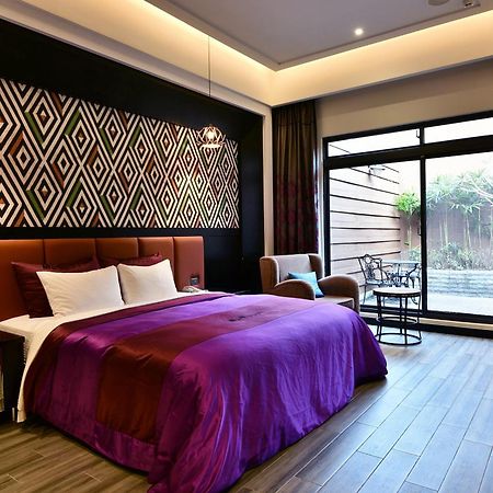 Venice Motel Taichung Extérieur photo