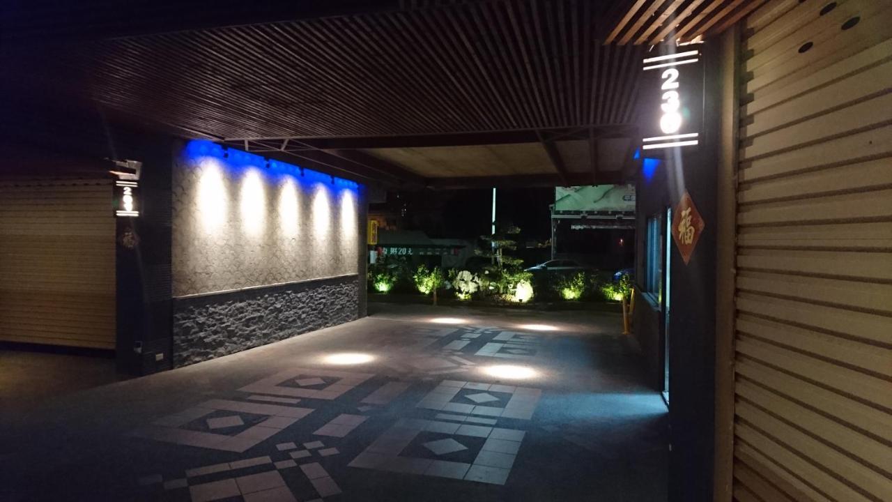 Venice Motel Taichung Extérieur photo
