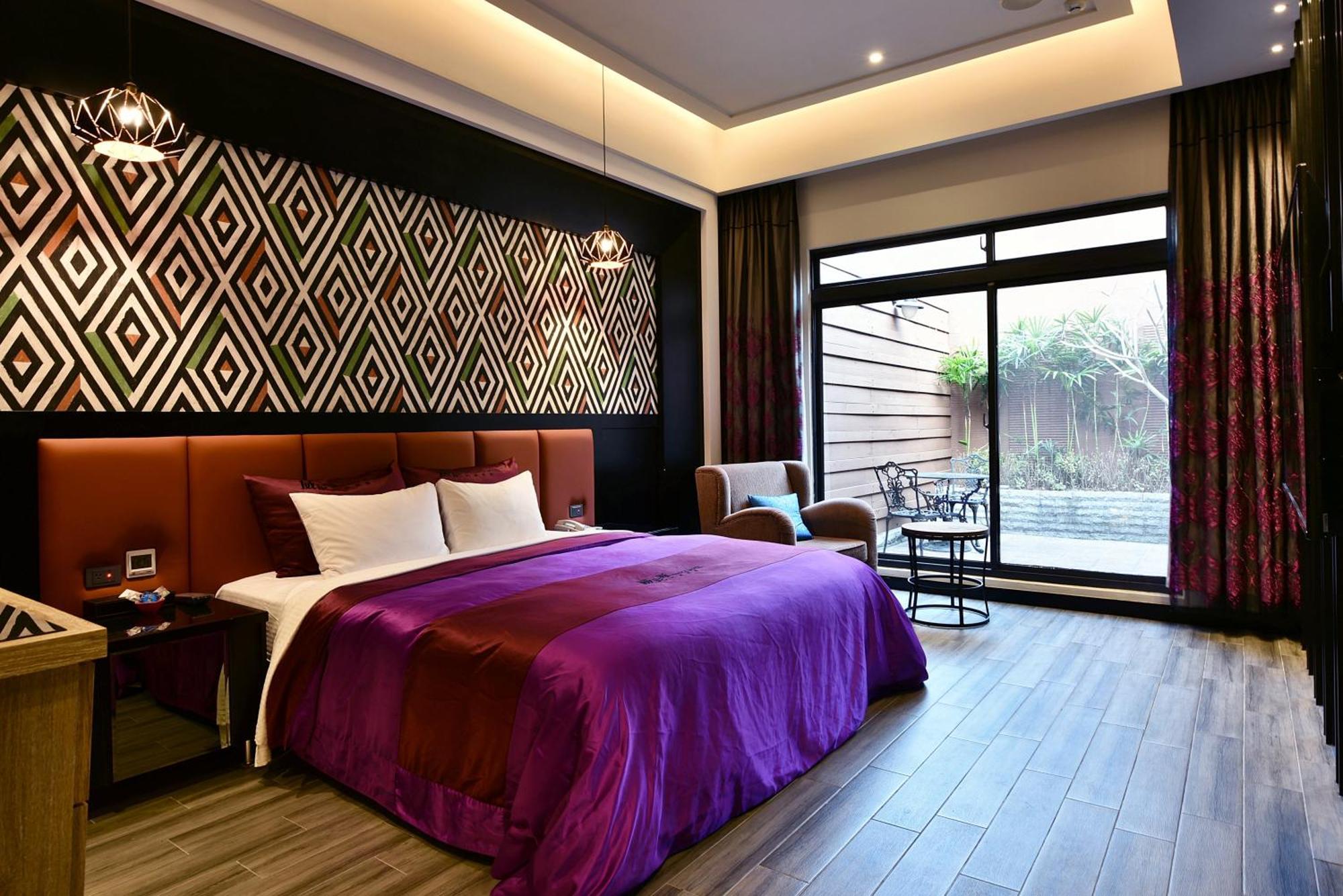 Venice Motel Taichung Extérieur photo